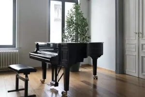 عمر پیانو آکوستیک