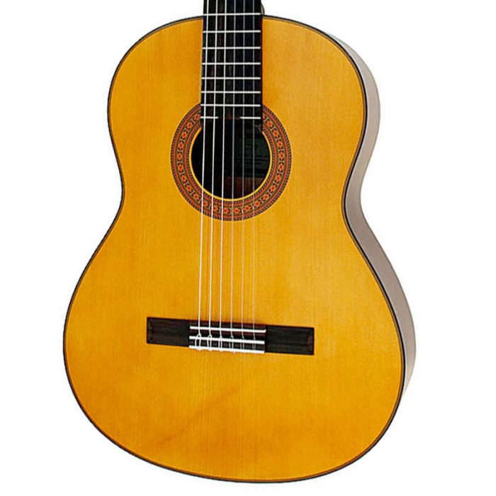 گیتار یاماها مدل C70